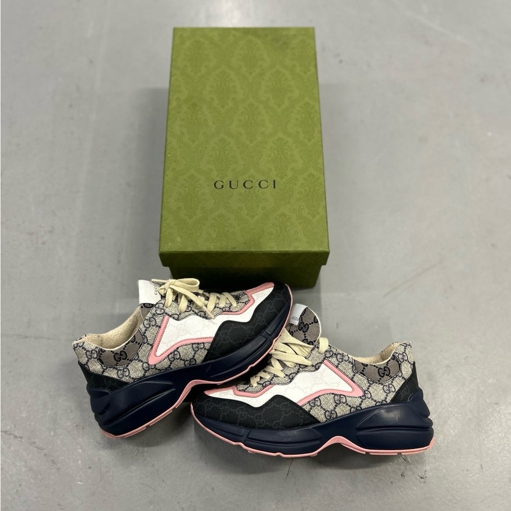 Gucci sneakers